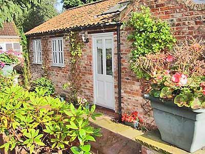Disabled Holidays - Rustys Cottage- North Yorkshire - Owners Direct, England