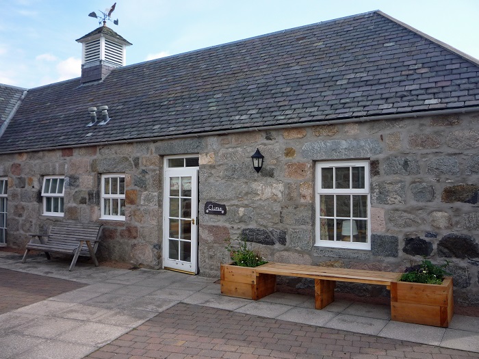 Disabled Holidays - Clunie Cottage- Ballater - Owners Direct, Scotland